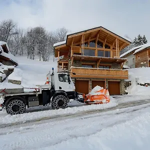 Homestay La A Kio 